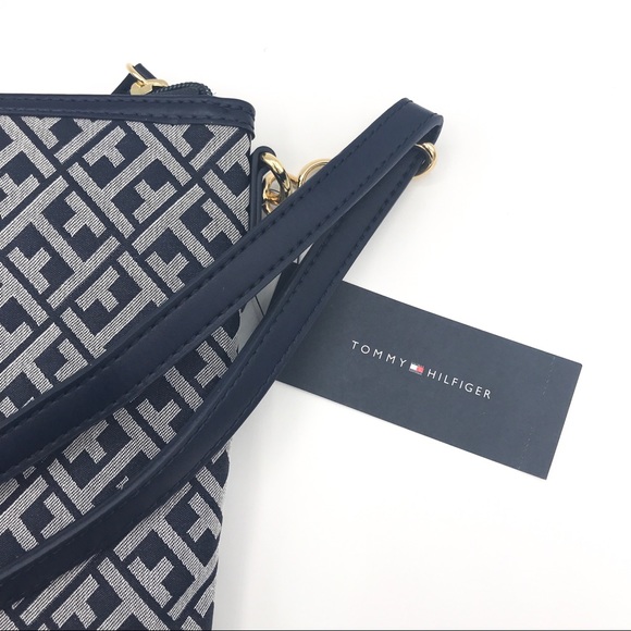 Tommy Hilfiger Crossbody Bag - Picture 4 of 5